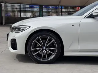 BMW 3 Series 2022 Restyling 325Li M Sports suit exterior photo 3 BMW 3 Series 2022 Restyling 325Li M Sports suit exterior photo 3