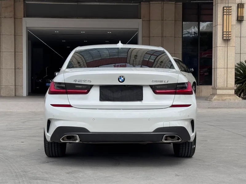 BMW 3 Series 2022 Restyling 325Li M Sports suit exterior photo 8 BMW 3 Series 2022 Restyling 325Li M Sports suit exterior photo 8