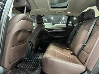 BMW 5 Series 2023 530Li Leading Type Luxury Set exterior photo 8 BMW 5 Series 2023 530Li Leading Type Luxury Set exterior photo 8