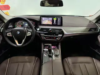 BMW 5 Series 2023 530Li Leading Type Luxury Set interior photo 12 BMW 5 Series 2023 530Li Leading Type Luxury Set interior photo 12