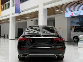 Mercedes-Benz E-Class 2022 Deuxième lifting E 300 L Type de luxe Voiture extérieur photo 5 Mercedes-Benz E-Class 2022 Deuxième lifting E 300 L Type de luxe Voiture extérieur photo 5