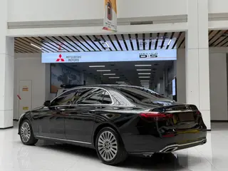 Mercedes-Benz E-Class 2022 Deuxième lifting E 300 L Type de luxe Voiture extérieur photo 6 Mercedes-Benz E-Class 2022 Deuxième lifting E 300 L Type de luxe Voiture extérieur photo 6