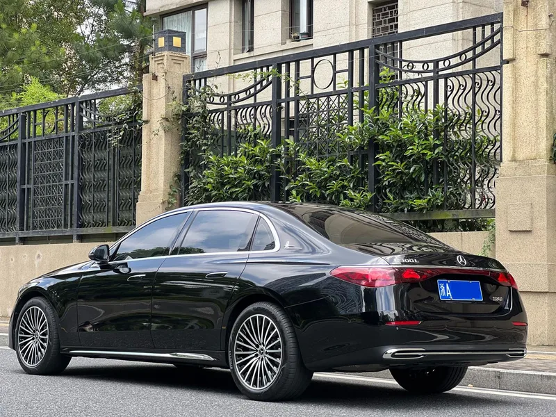 Mercedes-Benz E-Class 2024 E 300 L Luxury type Passenger car exterior photo 4