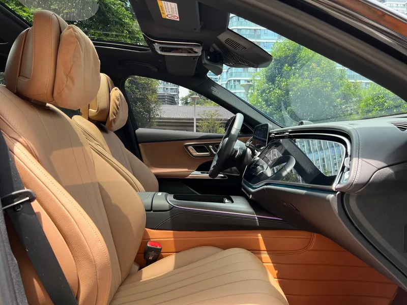Mercedes-Benz E-Class 2024 E 300 L Luxury type Passenger car interior photo 14
