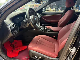 BMW 5 Series 2023 Restyling 530Li Leading Type M Sports suit interior photo 7 BMW 5 Series 2023 Restyling 530Li Leading Type M Sports suit interior photo 7