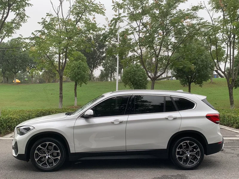 BMW X1 2022 sDrive25Li Leading Type exterior photo 4 BMW X1 2022 sDrive25Li Leading Type exterior photo 4