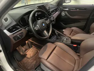 BMW X1 2022 sDrive25Li Leading Type interior photo 13 BMW X1 2022 sDrive25Li Leading Type interior photo 13