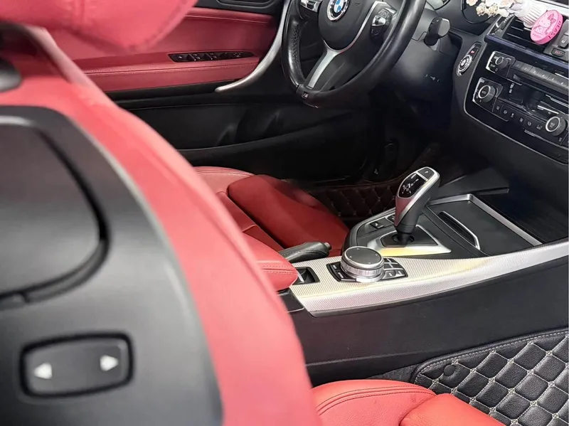 BMW 2 Series 2021 225i Coupé à quatre portes M Ensemble de sport intérieur photo 16 BMW 2 Series 2021 225i Coupé à quatre portes M Ensemble de sport intérieur photo 16