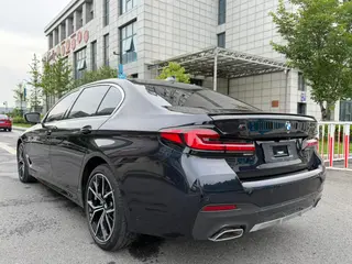 BMW 5 Series 2022 Restyling 530Li Premium Class M Sports suit interior photo 18 BMW 5 Series 2022 Restyling 530Li Premium Class M Sports suit interior photo 18