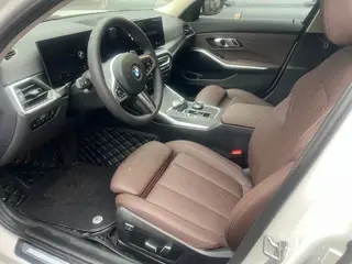 BMW 3 Series 2023 325i M Sports suit exterior photo 4 BMW 3 Series 2023 325i M Sports suit exterior photo 4