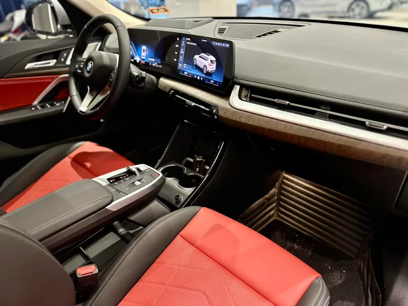 BMW X1 2023 xDrive25Li X Traje de diseño interior foto 9 BMW X1 2023 xDrive25Li X Traje de diseño interior foto 9