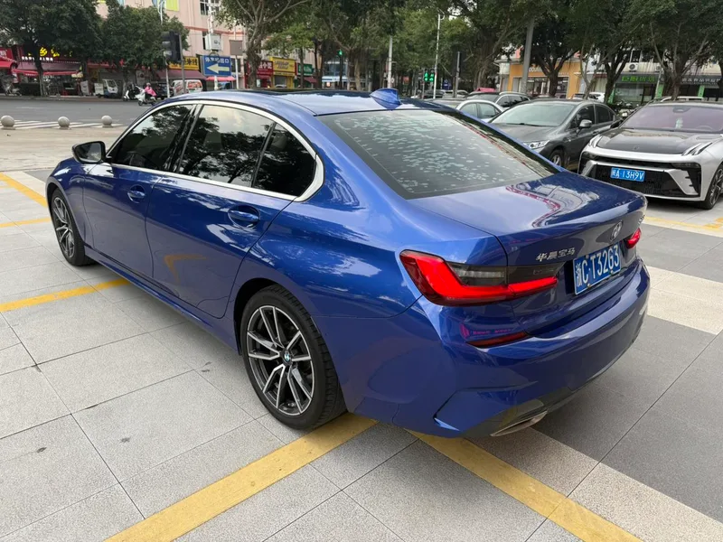 BMW 3 Series 2022 325Li M Sports suit exterior photo 4 BMW 3 Series 2022 325Li M Sports suit exterior photo 4