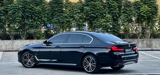 BMW 5 Series 2023 530Li Leader M Ensemble de sport extérieur photo 5 BMW 5 Series 2023 530Li Leader M Ensemble de sport extérieur photo 5