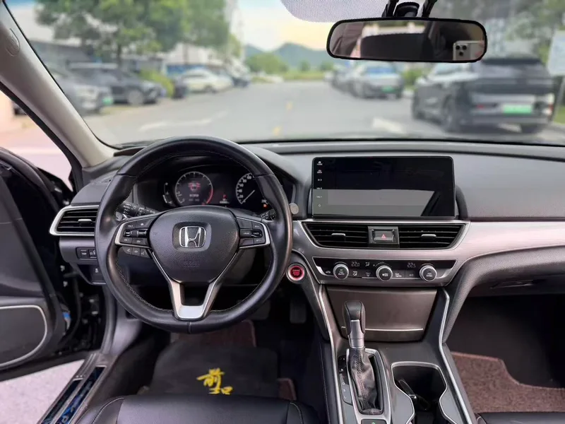 Honda Accord 2022 260TURBO Luxury Edition interior photo 9 Honda Accord 2022 260TURBO Luxury Edition interior photo 9