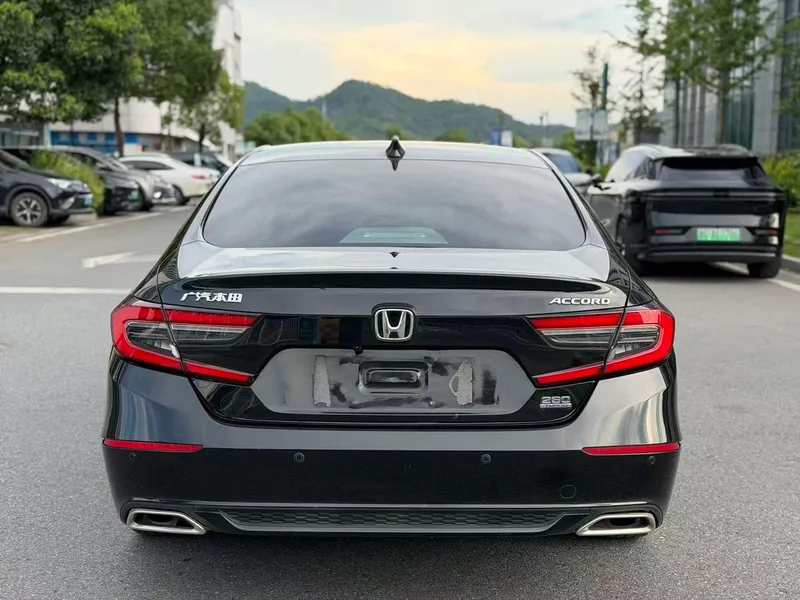 Honda Accord 2022 260TURBO Luxury Edition interior photo 15 Honda Accord 2022 260TURBO Luxury Edition interior photo 15