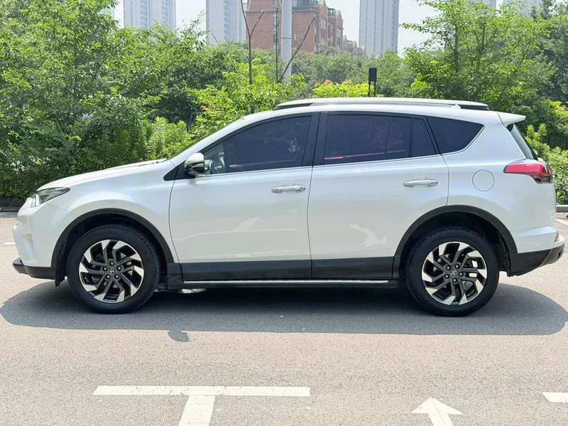 Toyota RAV4 2018 2.5L Automatic four-wheel drive elite i version exterior photo 7