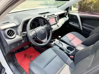 Toyota RAV4 2018 2.5L Automatic four-wheel drive elite i version interior photo 9