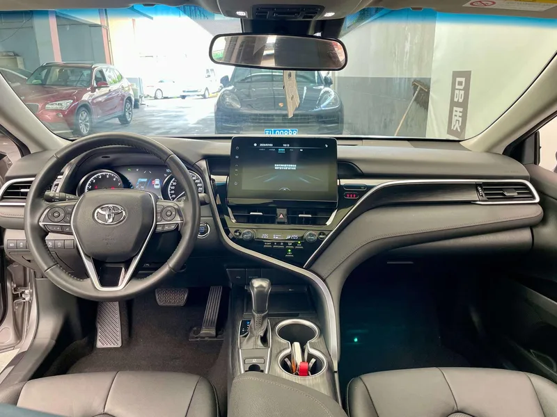 Toyota Camry 2021 2.0G Edición de lujo exterior foto 8 Toyota Camry 2021 2.0G Edición de lujo exterior foto 8