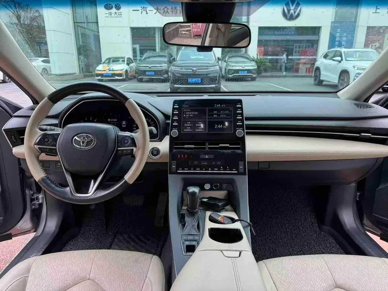 Toyota Avalon 2021 2.5L Version de luxe intérieur photo 10 Toyota Avalon 2021 2.5L Version de luxe intérieur photo 10