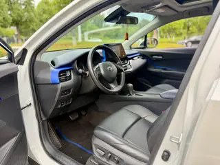 Toyota C-HR 2022 2.0L Leading Edition exterior photo 4 Toyota C-HR 2022 2.0L Leading Edition exterior photo 4