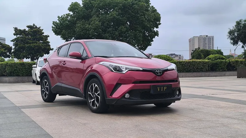 Toyota C-HR 2020 2.0L Version leader extérieur photo 3 Toyota C-HR 2020 2.0L Version leader extérieur photo 3