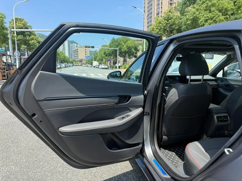 Hyundai Sonata 2024 2.0T N Line Max interior photo 11
