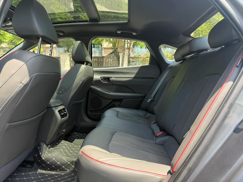 Hyundai Sonata 2024 2.0T N Line Max interior photo 12
