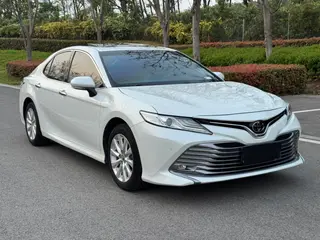 Toyota Camry 2021 2.0G Роскошная версия экстерьер фото 3