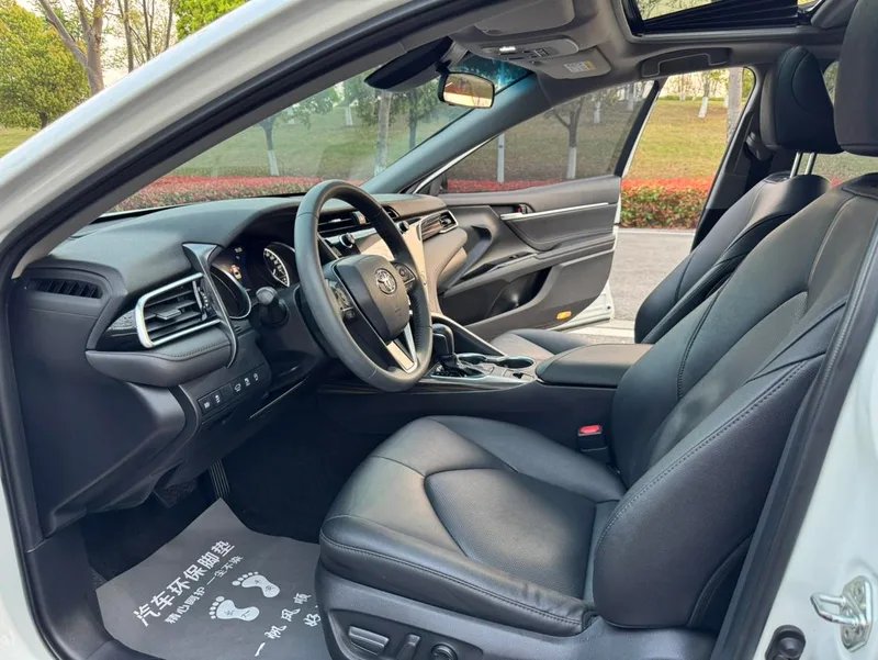 Toyota Camry 2021 2.0G Роскошная версия экстерьер фото 10