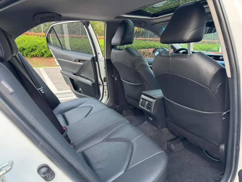 Toyota Camry 2021 2.0G Роскошная версия интерьер фото 12