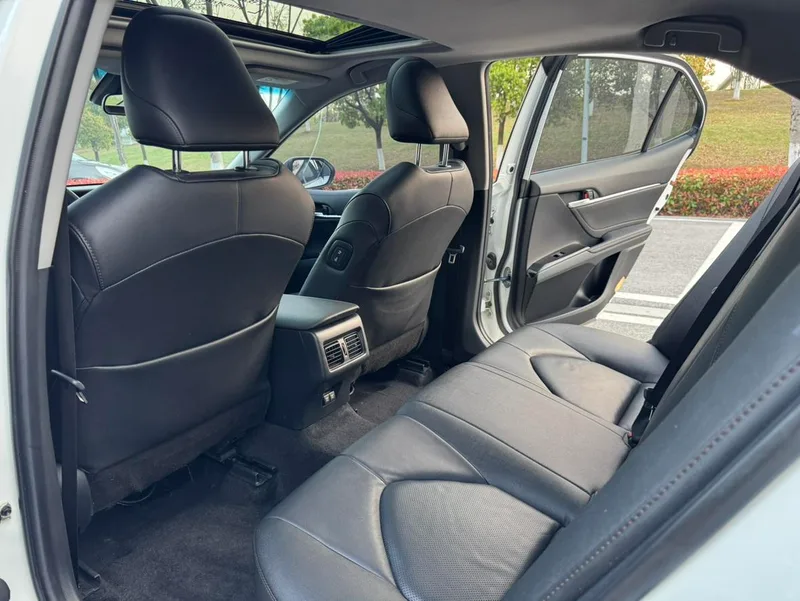 Toyota Camry 2021 2.0G Роскошная версия интерьер фото 13