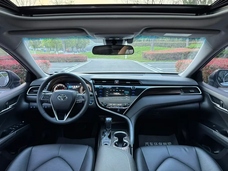 Toyota Camry 2021 2.0G Роскошная версия интерьер фото 15