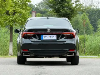 Toyota Avalon 2023 2.0L CVT Luxury Edition interior photo 16