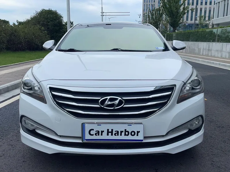 Hyundai Mistra 2016 1.8L Intelligent automatique GLS extérieur photo 4 Hyundai Mistra 2016 1.8L Intelligent automatique GLS extérieur photo 4