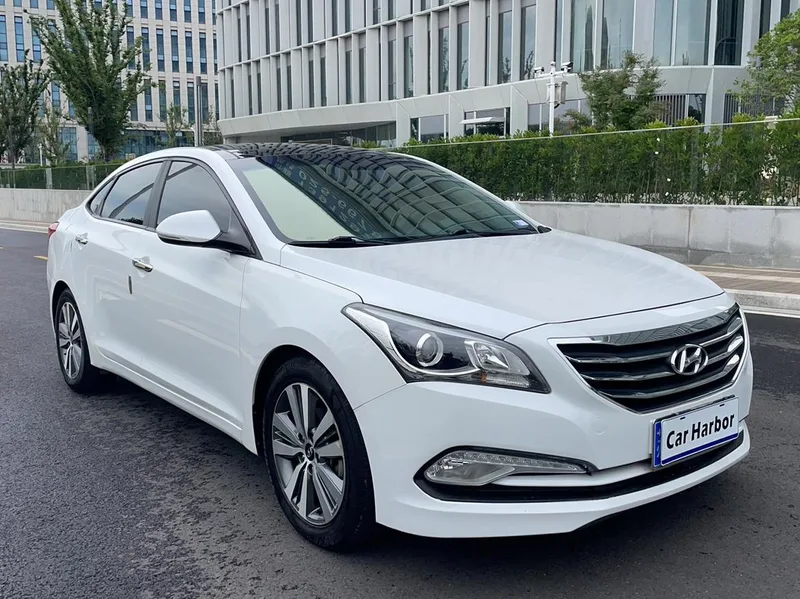 Hyundai Mistra 2016 1.8L Intelligent automatique GLS extérieur photo 5 Hyundai Mistra 2016 1.8L Intelligent automatique GLS extérieur photo 5