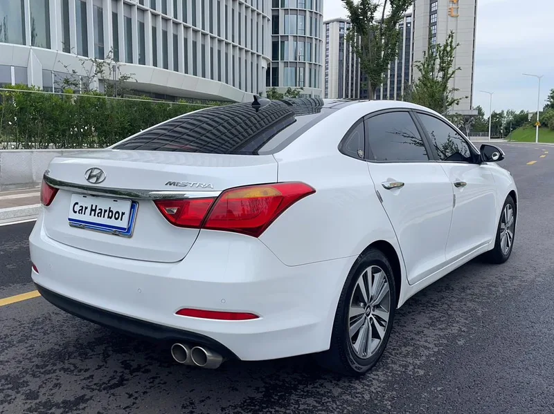 Hyundai Mistra 2016 1.8L Intelligent automatique GLS extérieur photo 8 Hyundai Mistra 2016 1.8L Intelligent automatique GLS extérieur photo 8