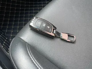 Hyundai Mistra 2016 1.8L Intelligent automatique GLS intérieur photo 18 Hyundai Mistra 2016 1.8L Intelligent automatique GLS intérieur photo 18