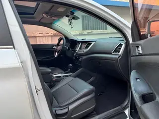 Hyundai Tucson 2015 1.6T Dual-clutch, two-wheel drive, intelligent model interior photo 12 Hyundai Tucson 2015 1.6T Dual-clutch, two-wheel drive, intelligent model interior photo 12