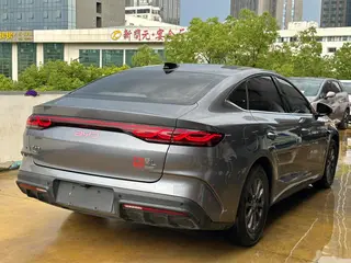 BYD Qin L 2025 Премиум-версия с автопилотом DM-i 80KM Лидирующий интерьер фото 12