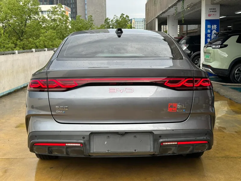 BYD Qin L 2025 Премиум-версия с автопилотом DM-i 80KM Лидирующий интерьер фото 13