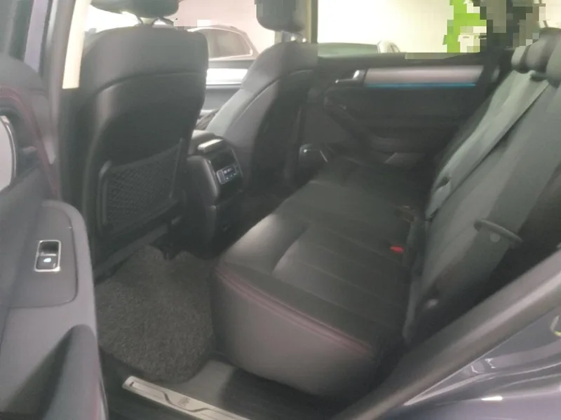 BYD Tang DM 2018 DM 2.0T Full-time four-wheel drive intelligent joint creation type 7 seat China V interior photo 8 BYD Tang DM 2018 DM 2.0T Full-time four-wheel drive intelligent joint creation type 7 seat China V interior photo 8