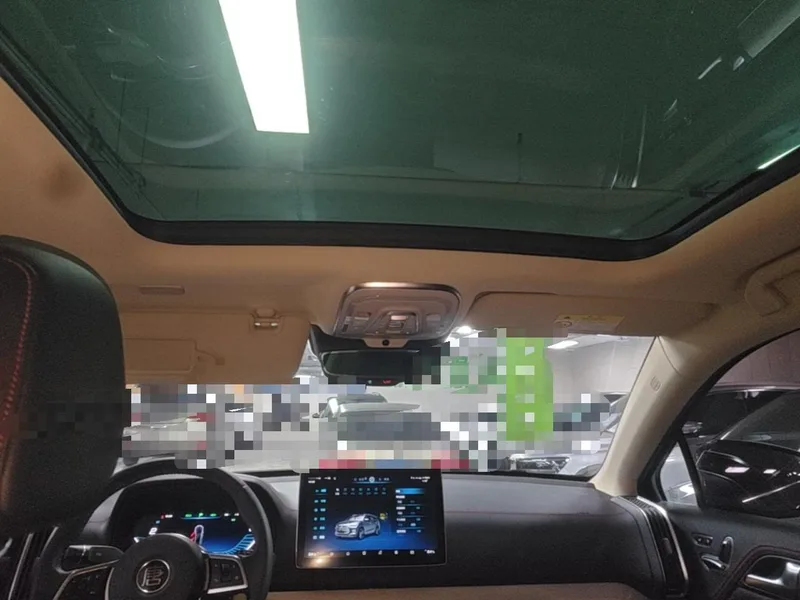 BYD Tang DM 2018 DM 2.0T Full-time four-wheel drive intelligent joint creation type 7 seat China V interior photo 9 BYD Tang DM 2018 DM 2.0T Full-time four-wheel drive intelligent joint creation type 7 seat China V interior photo 9