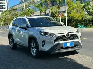 Toyota RAV4 2021 2.0L CVT Two-drive fashion Plus version exterior photo 3 Toyota RAV4 2021 2.0L CVT Two-drive fashion Plus version exterior photo 3