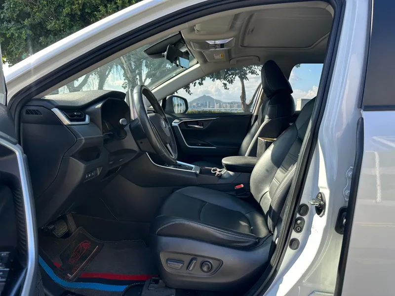 Toyota RAV4 2021 2.0L CVT Two-drive fashion Plus version exterior photo 4 Toyota RAV4 2021 2.0L CVT Two-drive fashion Plus version exterior photo 4