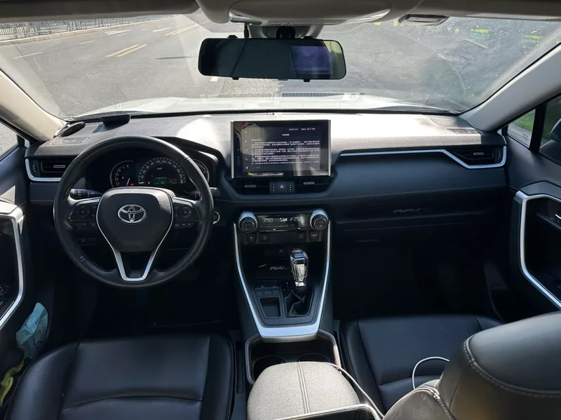 Toyota RAV4 2021 2.0L CVT Two-drive fashion Plus version exterior photo 5 Toyota RAV4 2021 2.0L CVT Two-drive fashion Plus version exterior photo 5