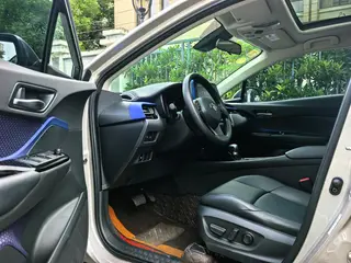 Toyota C-HR 2021 2.0L Luxury Edition exterior photo 5 Toyota C-HR 2021 2.0L Luxury Edition exterior photo 5