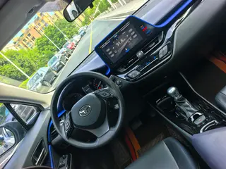 Toyota C-HR 2021 2.0L Luxury Edition interior photo 11 Toyota C-HR 2021 2.0L Luxury Edition interior photo 11