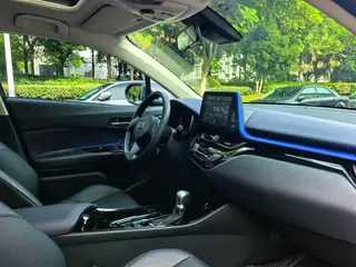 Toyota C-HR 2021 2.0L Luxury Edition interior photo 12 Toyota C-HR 2021 2.0L Luxury Edition interior photo 12