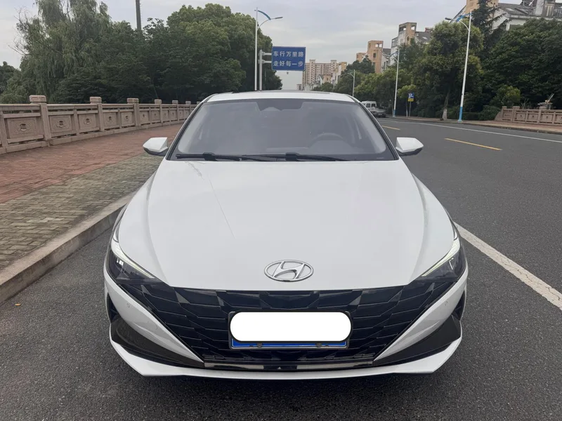 Hyundai Elantra 2021 1.5L CVT LUX Premium Edition exterior photo 2 Hyundai Elantra 2021 1.5L CVT LUX Premium Edition exterior photo 2