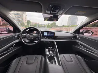 Hyundai Elantra 2021 1.5L CVT LUX Premium Edition interior photo 8 Hyundai Elantra 2021 1.5L CVT LUX Premium Edition interior photo 8